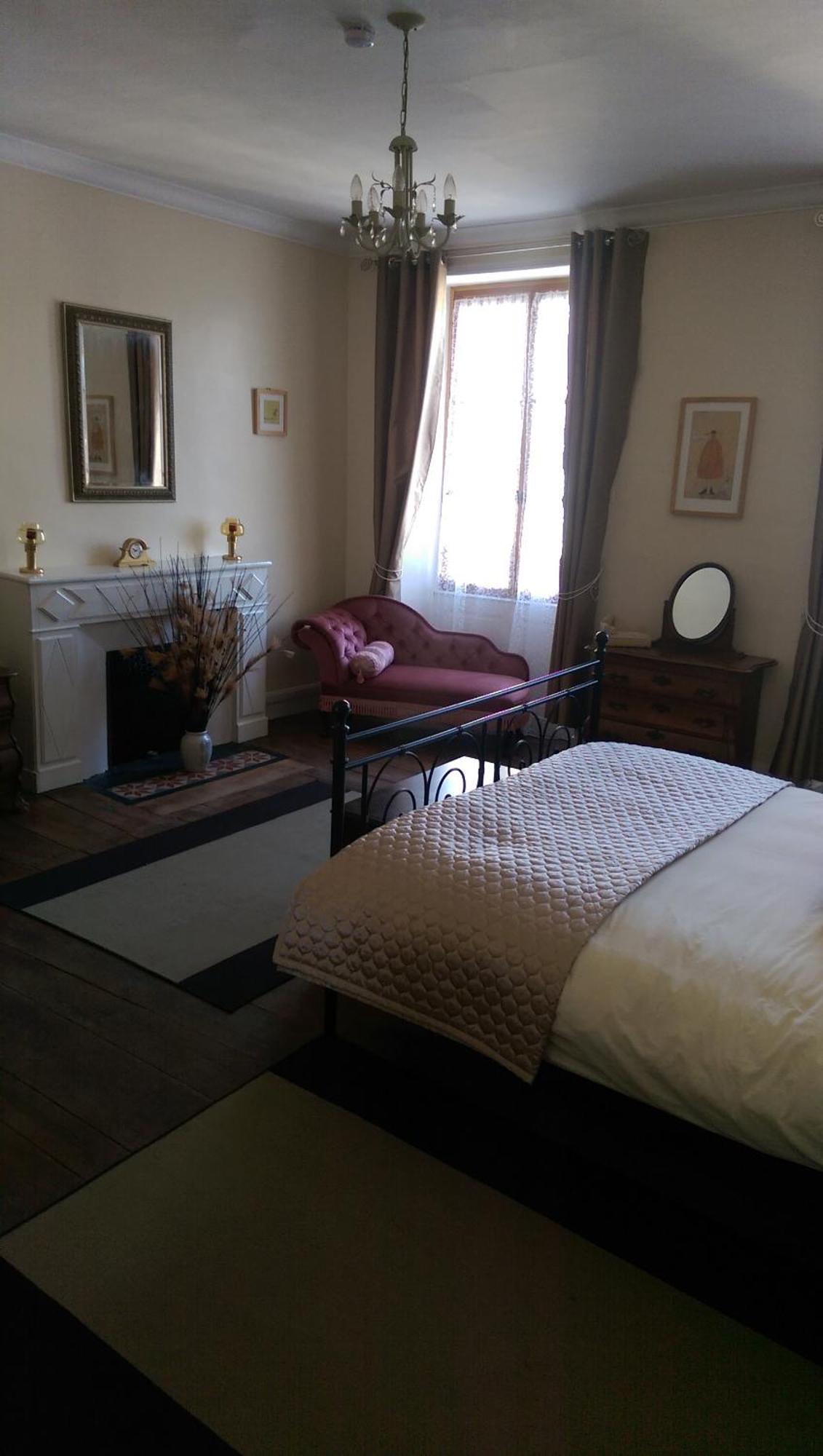 샹파뉴 무똥 Vingt Grand Rue B&B 객실 사진