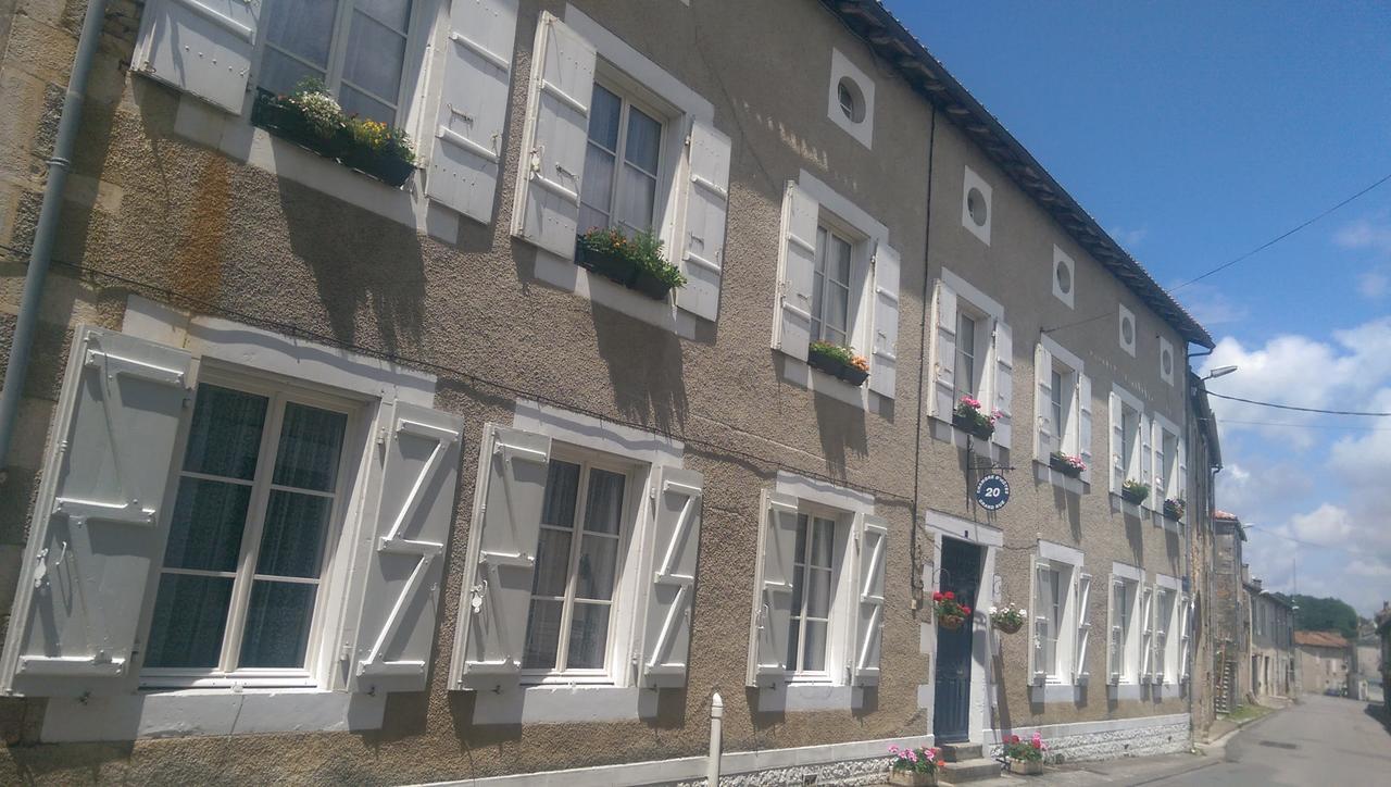 샹파뉴 무똥 Vingt Grand Rue B&B 외부 사진